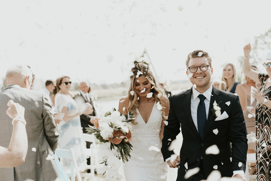 Tips To Help You Stick To Your Wedding Photography Budget Duuet